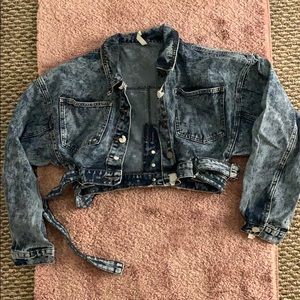 Acid wash cropped jean jacket